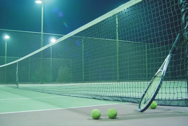 网球场地：你知道网球场的地面材料有几种吗？