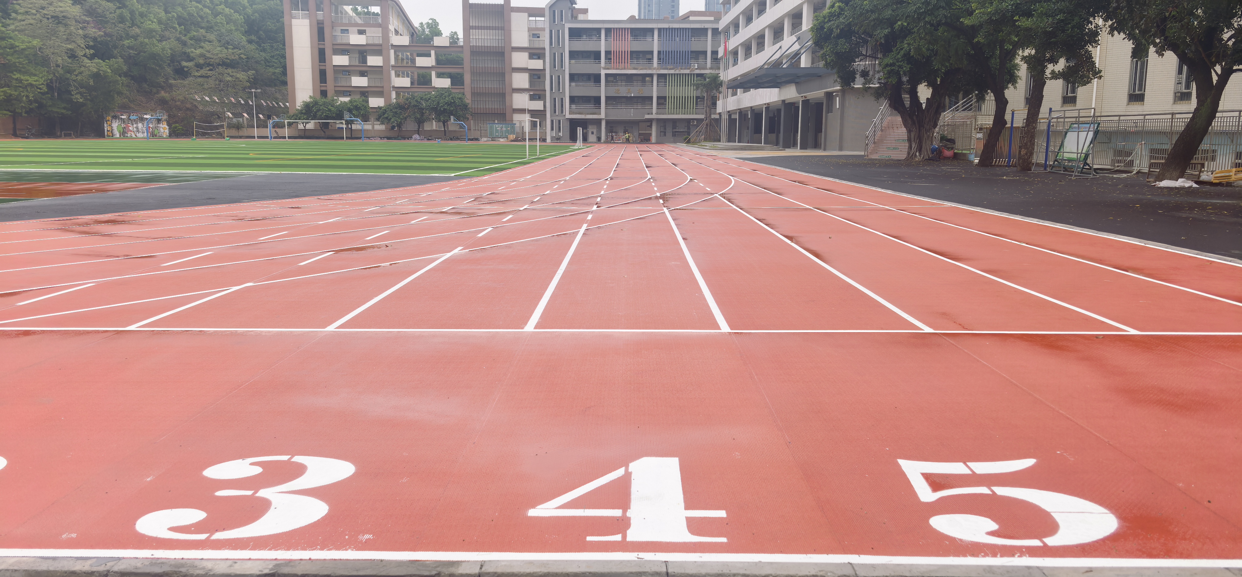 奥盛-珠海拱北中学塑胶跑道修复工程圆满竣工